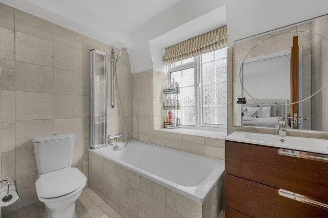 4 bedroom semi-detached house for rent