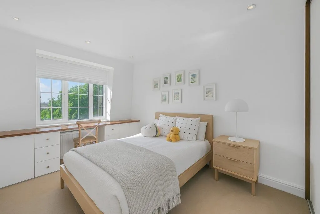 4 bedroom semi-detached house for rent