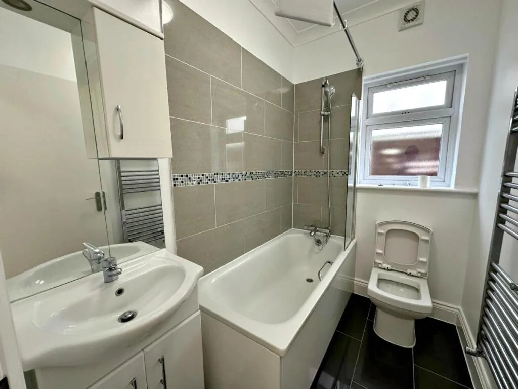 3 bedroom flat for rent