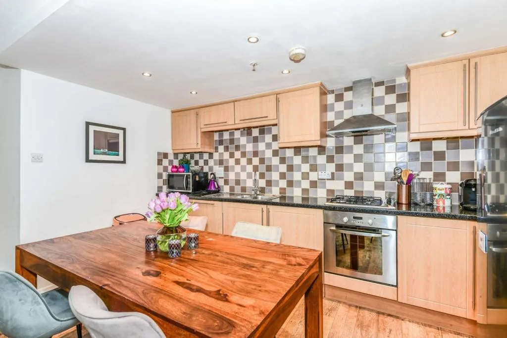 3 bedroom flat for rent