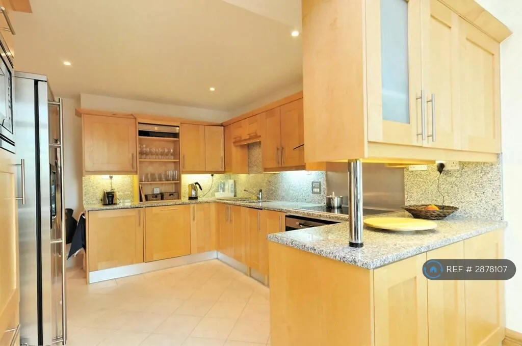 2 bedroom penthouse for rent