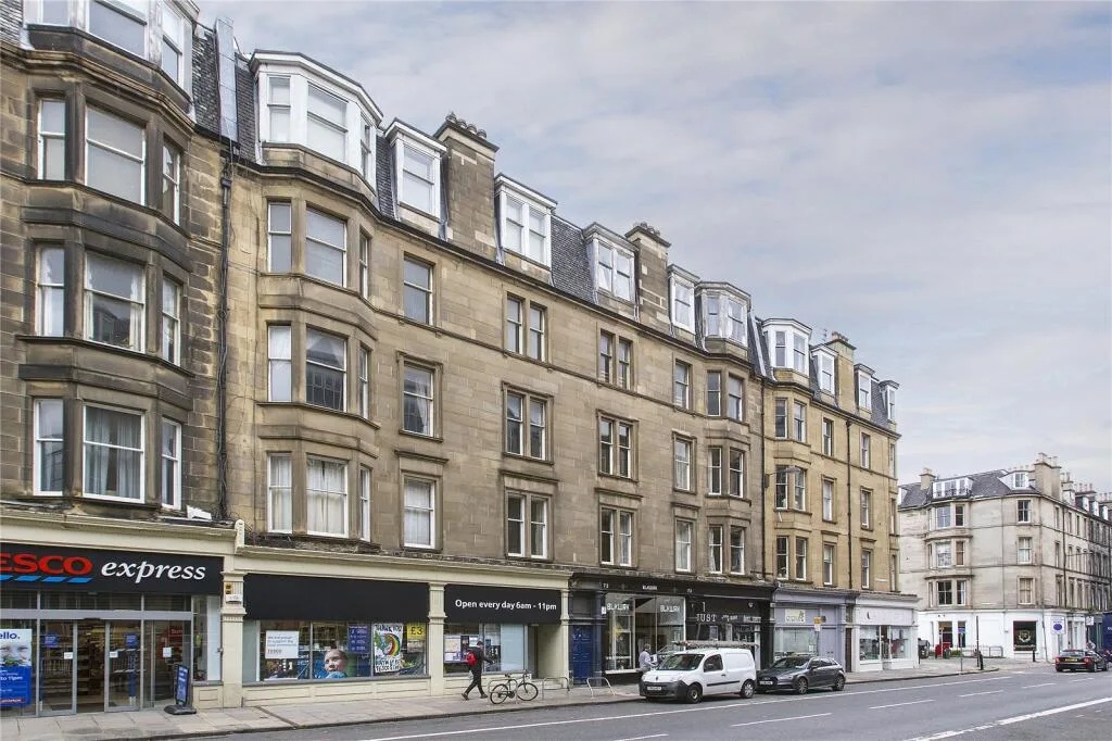 5 bedroom flat for rent