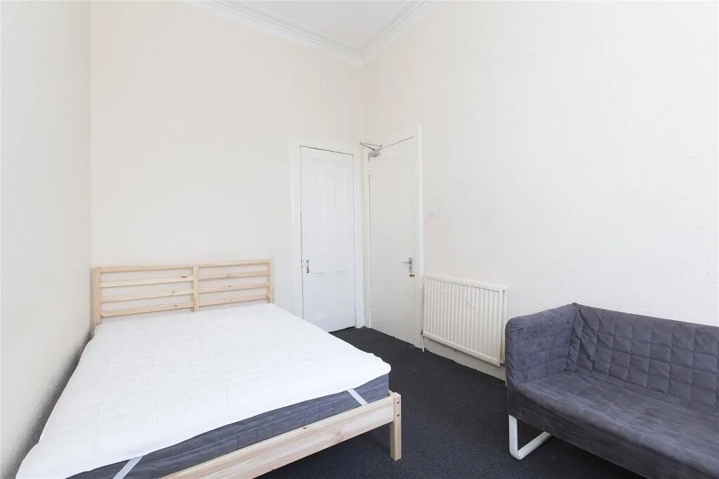 5 bedroom flat for rent