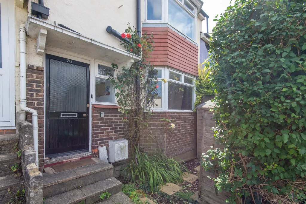 6 bedroom house for rent