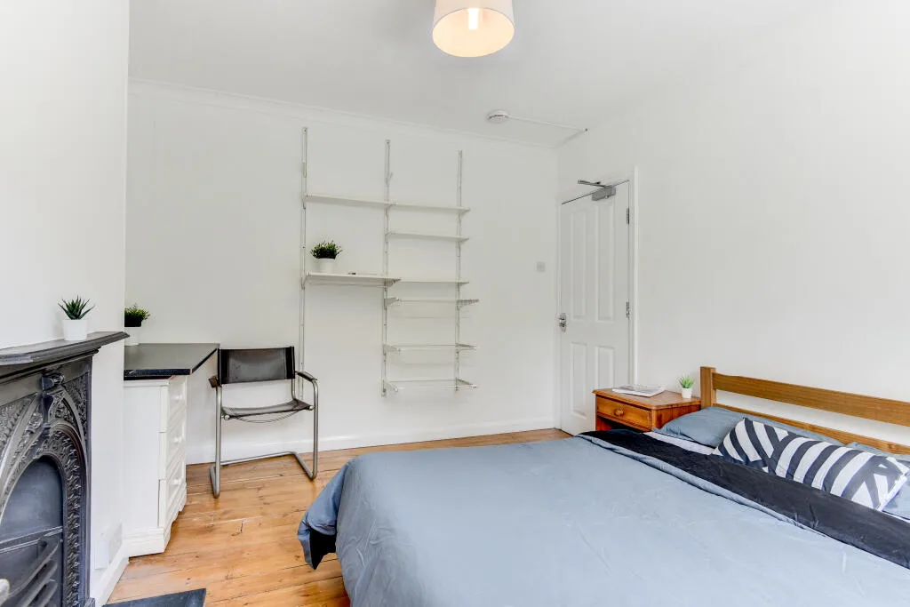 6 bedroom house for rent