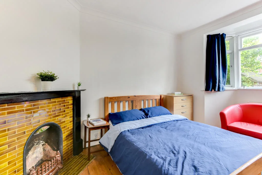 6 bedroom house for rent