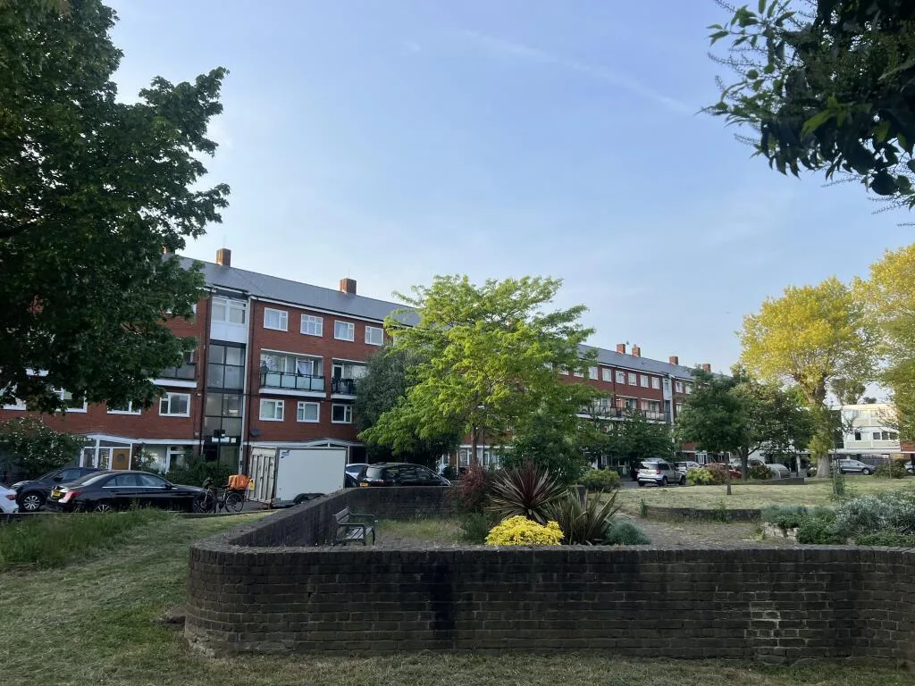 4 bedroom maisonette for rent