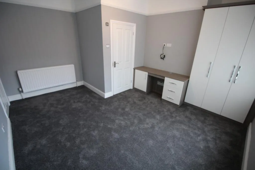 8 bedroom house share for rent