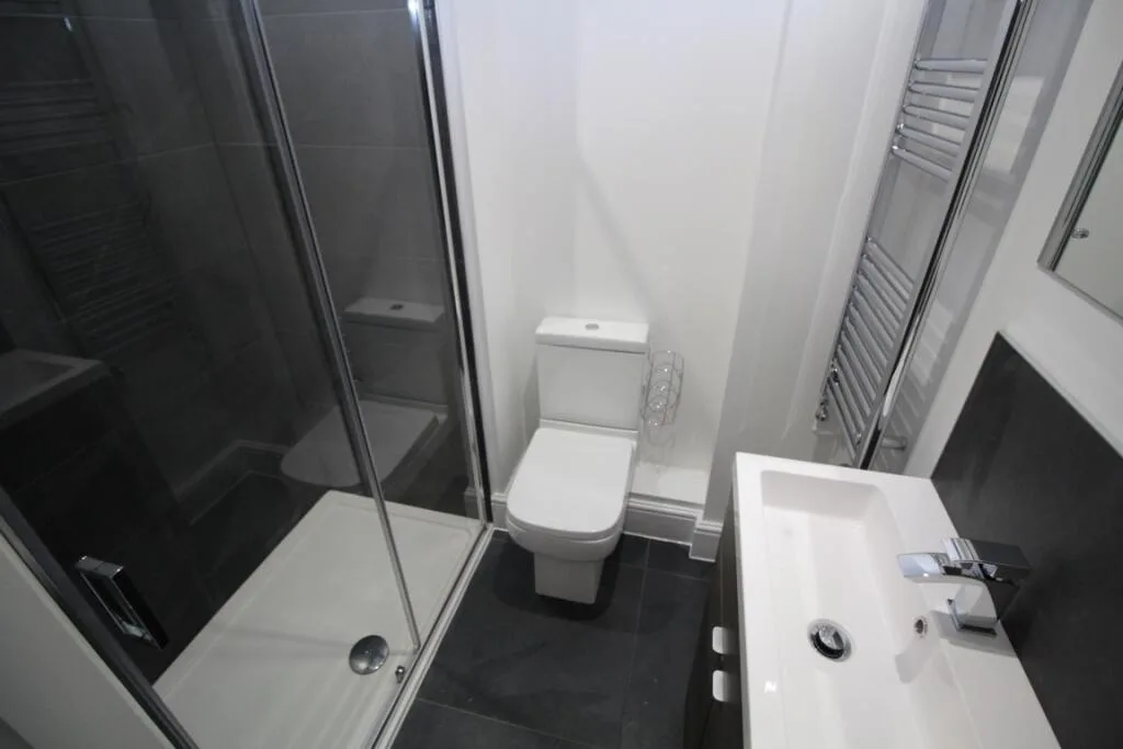 8 bedroom house share for rent