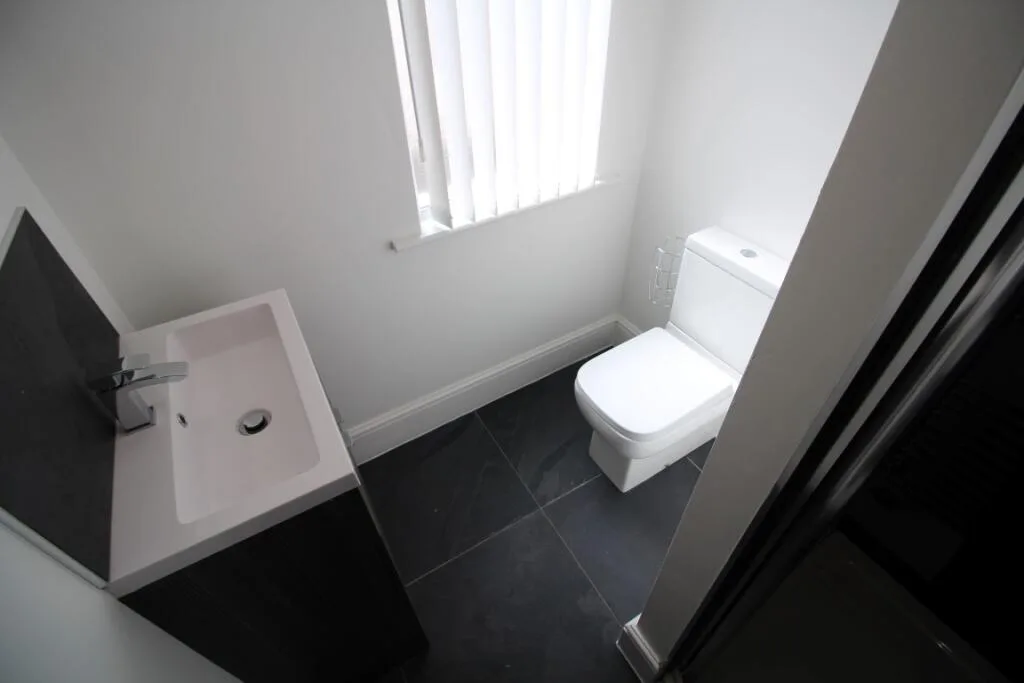 8 bedroom house share for rent