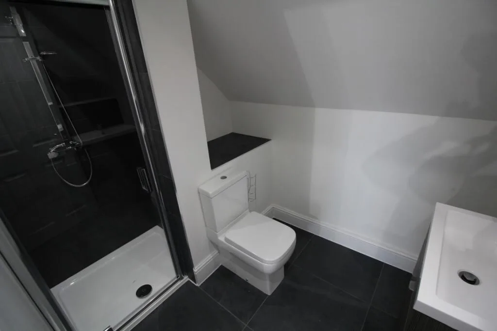 8 bedroom house share for rent