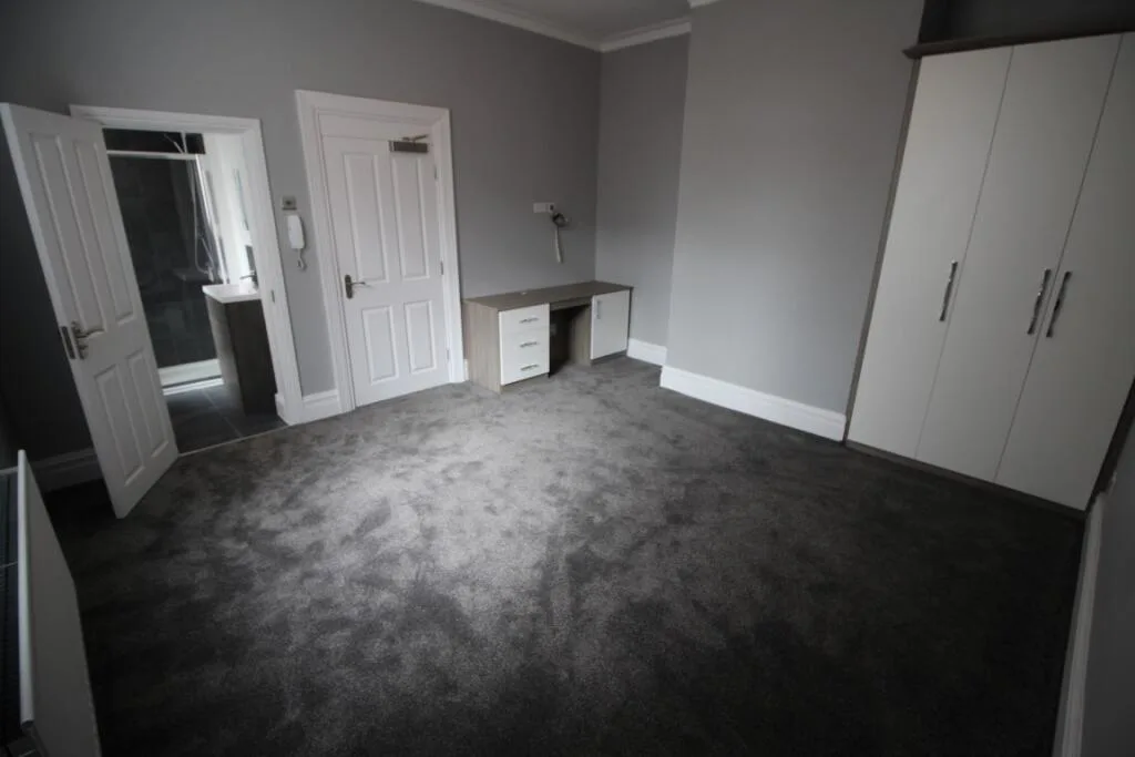 8 bedroom house share for rent