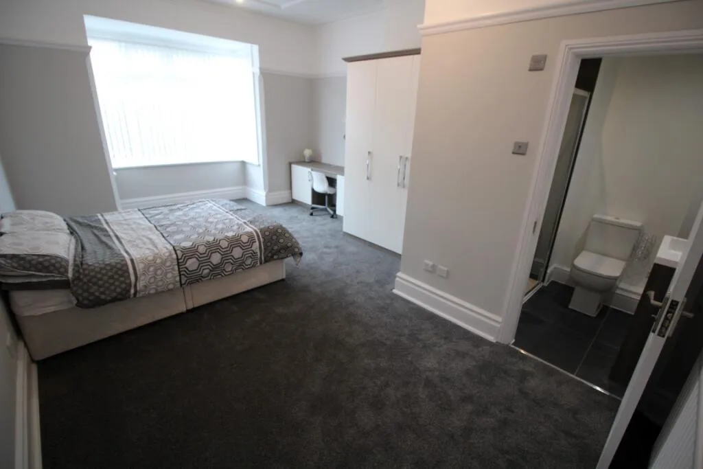 8 bedroom house share for rent