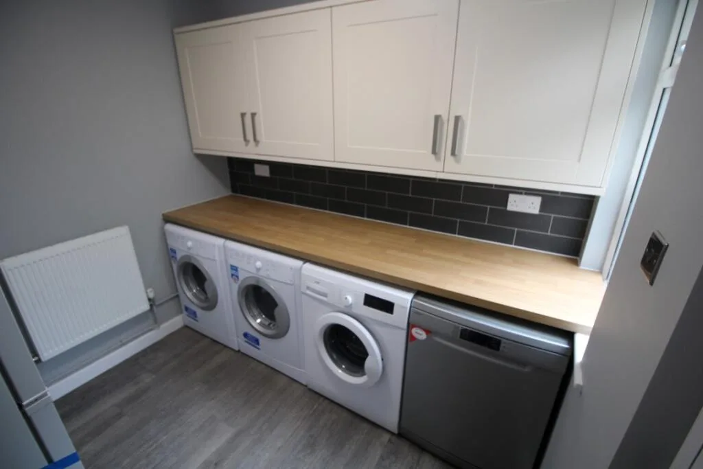8 bedroom house share for rent