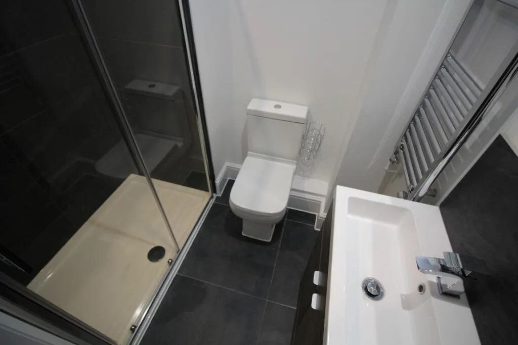 8 bedroom house share for rent