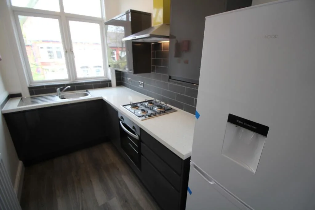 8 bedroom house share for rent