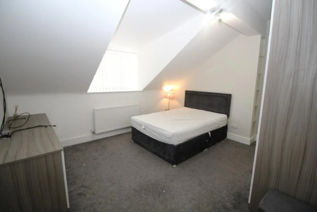 8 bedroom house share for rent