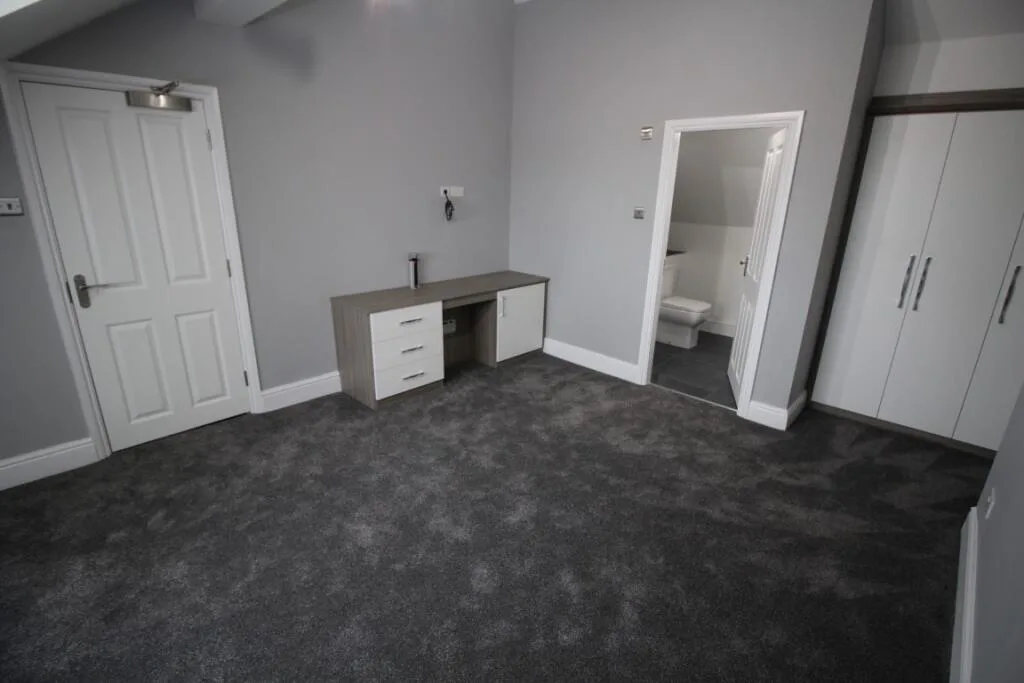 8 bedroom house share for rent