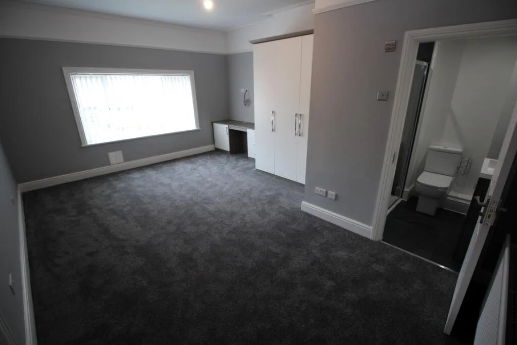 8 bedroom house share for rent