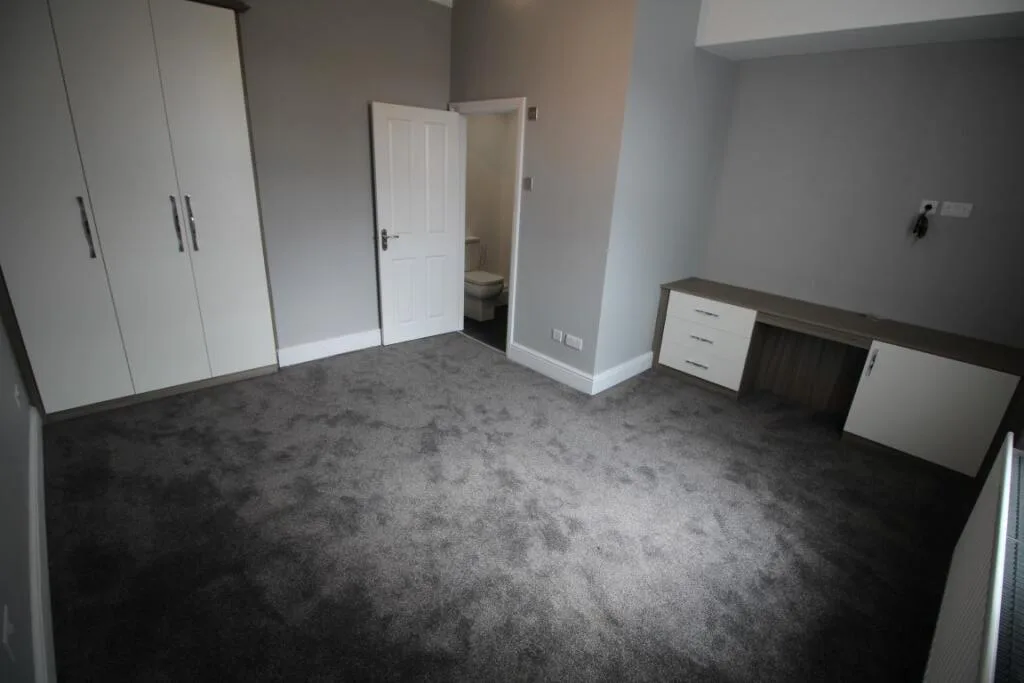 8 bedroom house share for rent