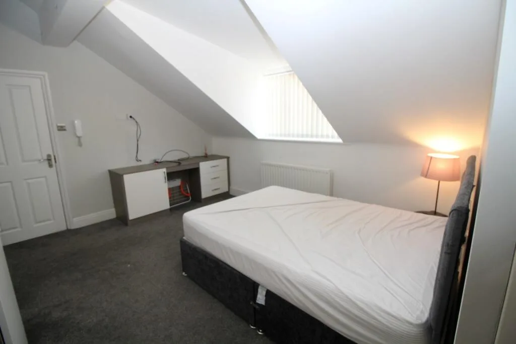 8 bedroom house share for rent