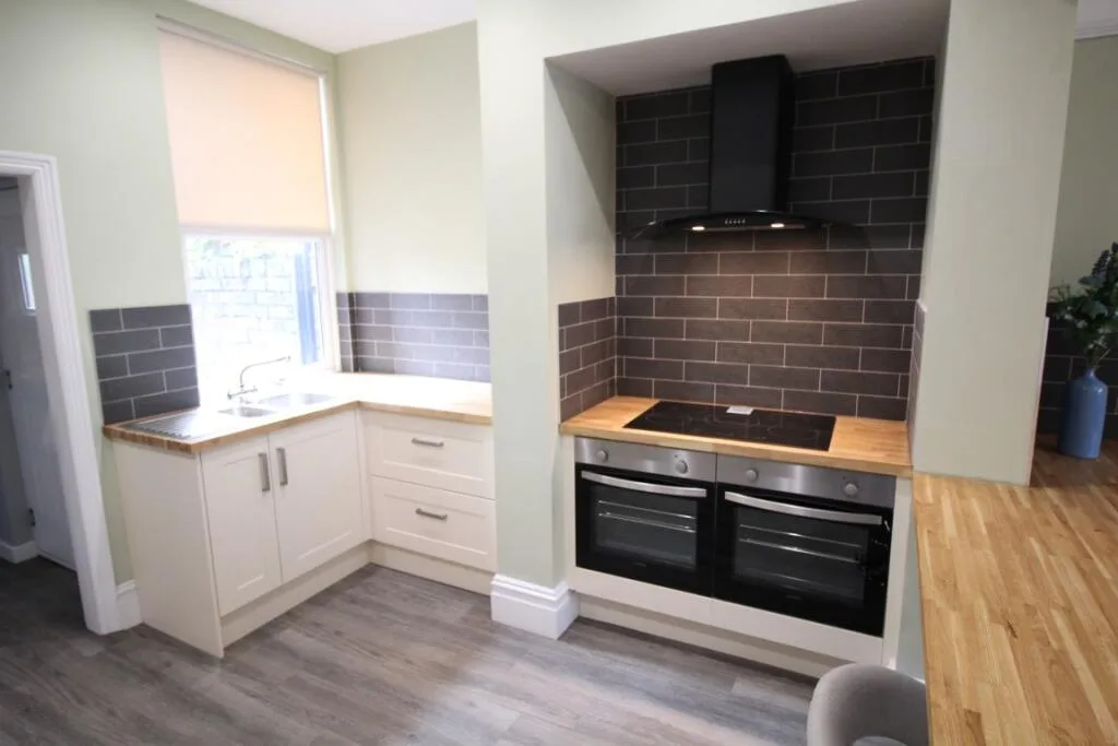 8 bedroom house share for rent