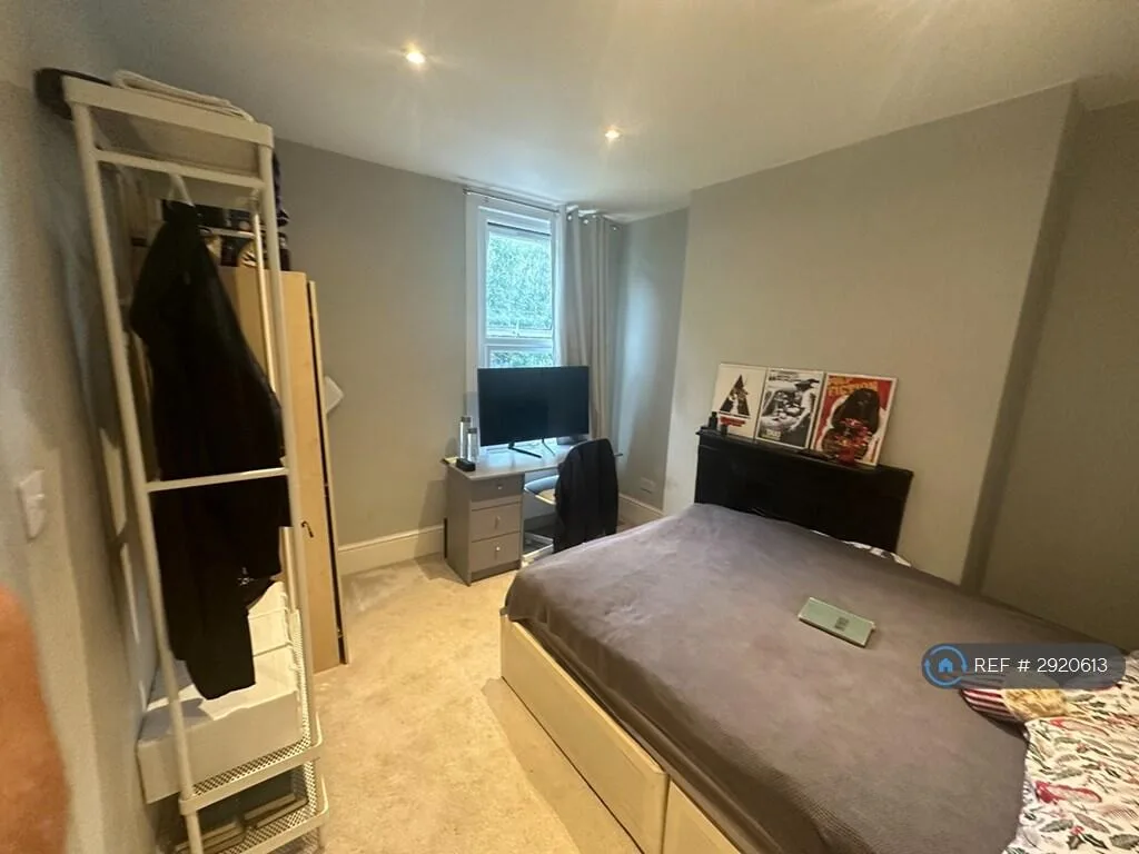 1 bedroom house share for rent