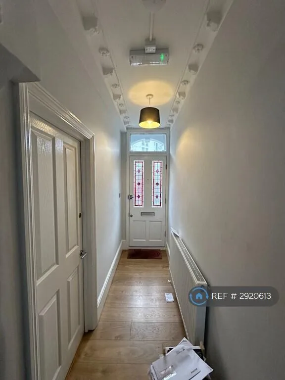 1 bedroom house share for rent