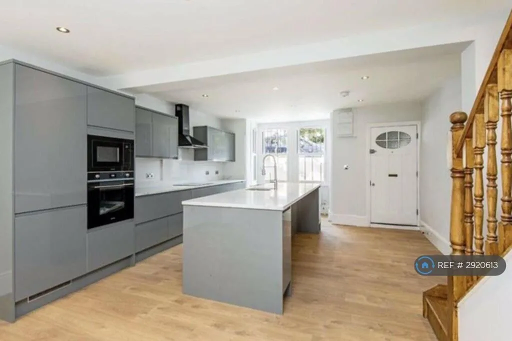 1 bedroom house share for rent