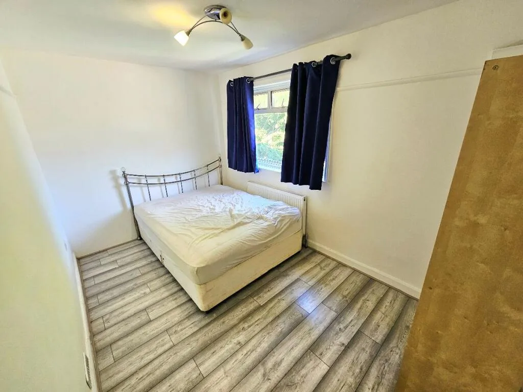 3 bedroom semi-detached house for rent
