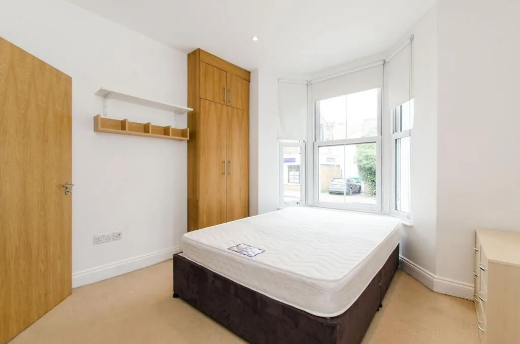 4 bedroom flat for rent