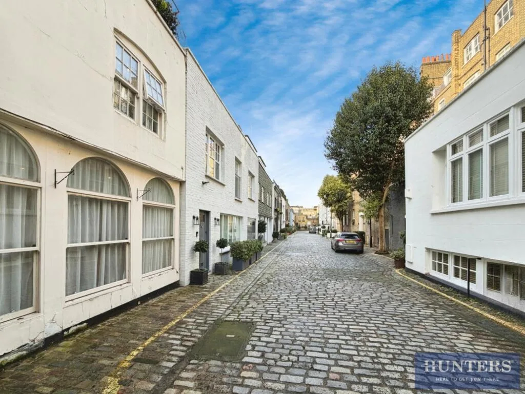 5 bedroom terraced house for rent
