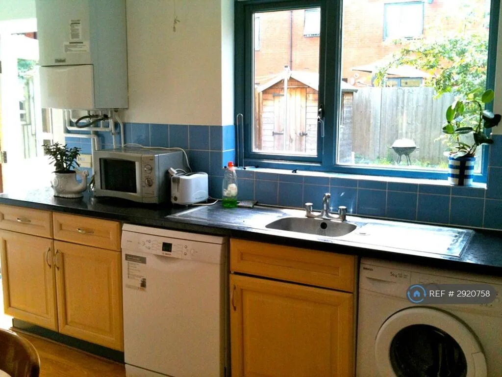 4 bedroom terraced house for rent