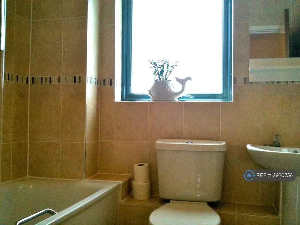 4 bedroom terraced house for rent