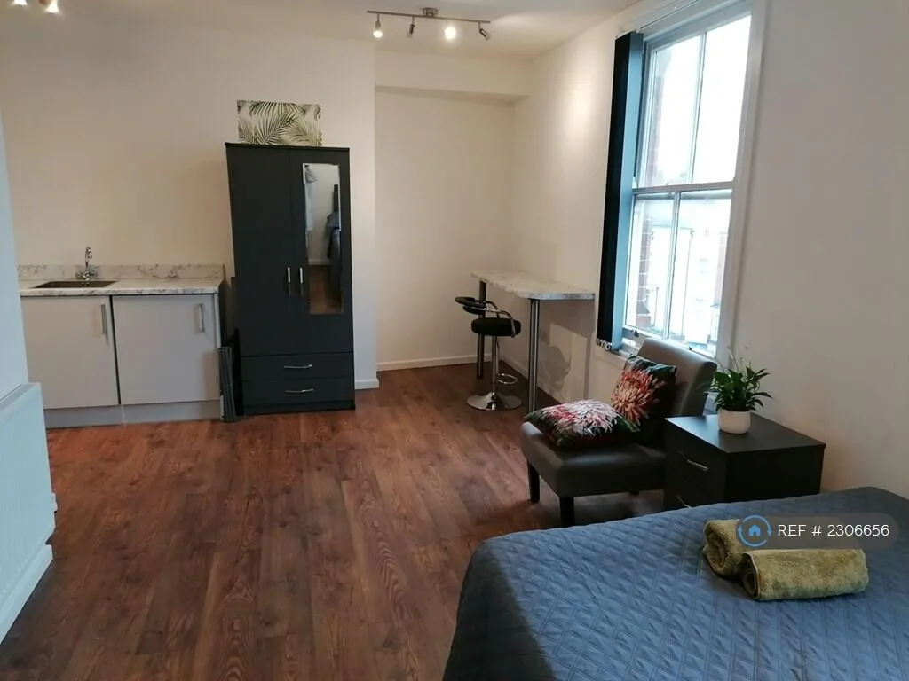 Studio flat for rent