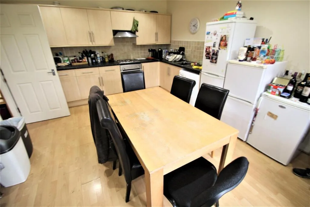 5 bedroom house for rent