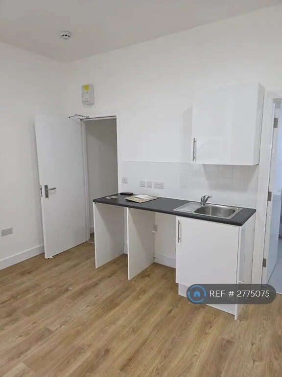 1 bedroom flat share for rent
