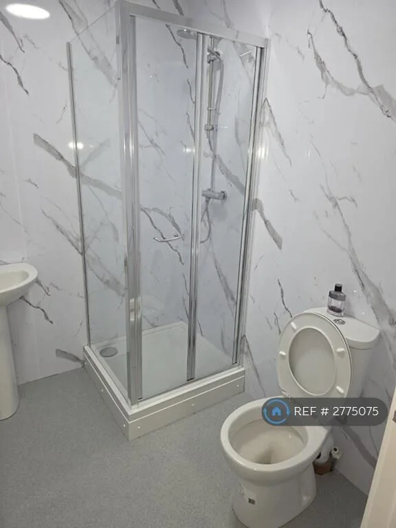 1 bedroom flat share for rent