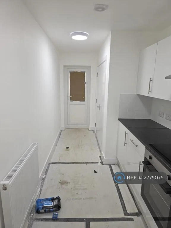 1 bedroom flat share for rent