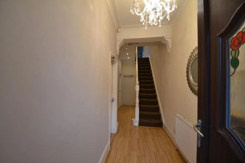 1 bedroom house share for rent