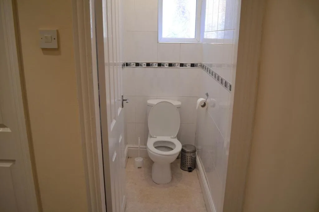 1 bedroom house share for rent