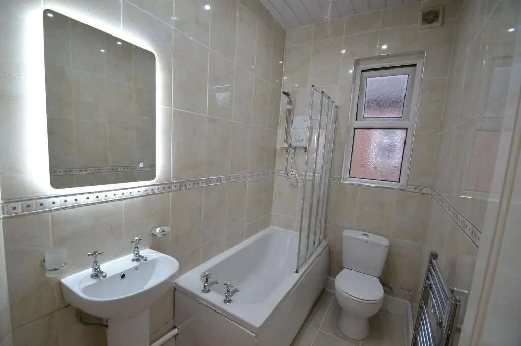 1 bedroom house share for rent