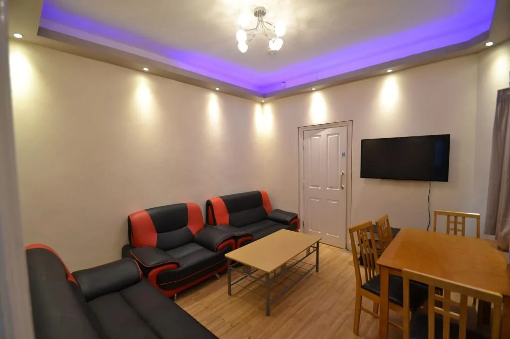 1 bedroom house share for rent
