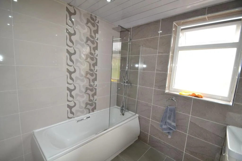 1 bedroom house share for rent