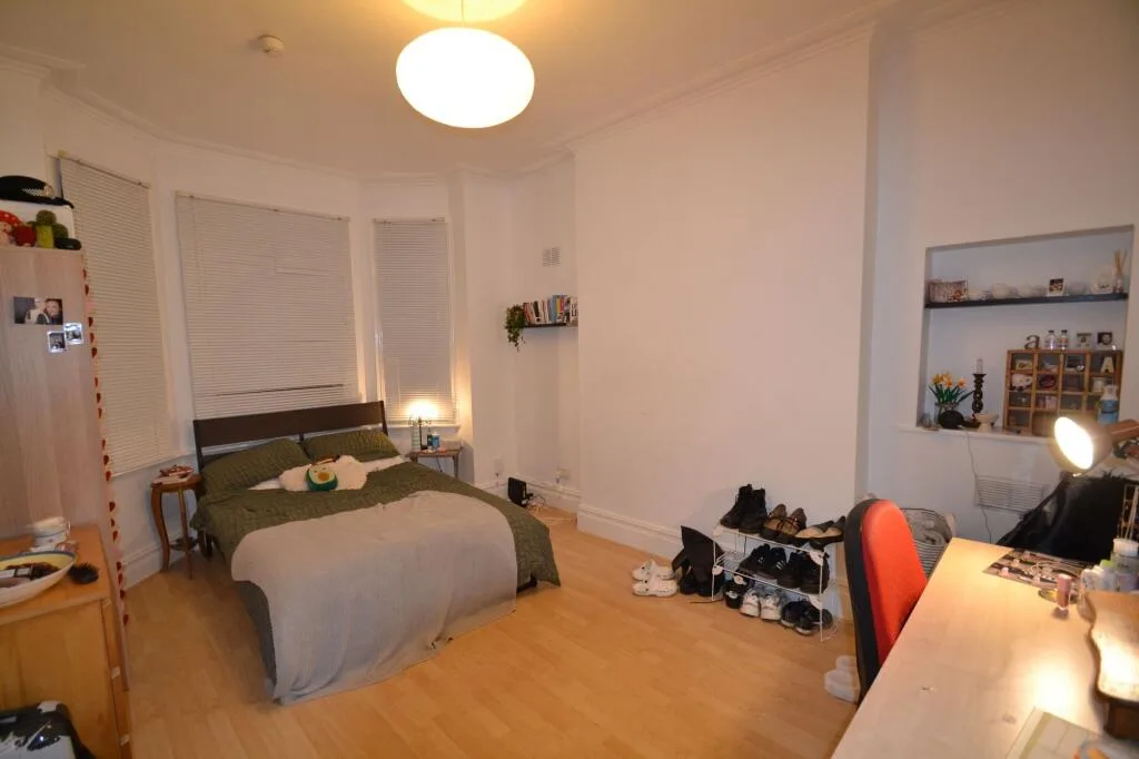 1 bedroom house share for rent