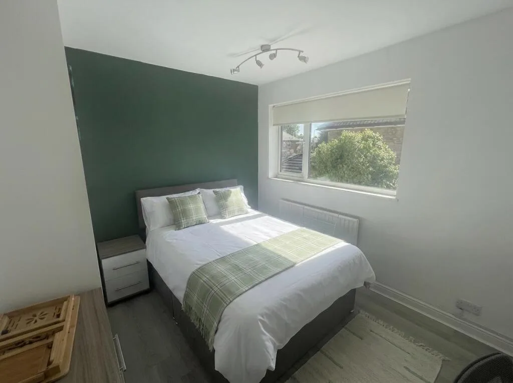 6 bedroom house for rent