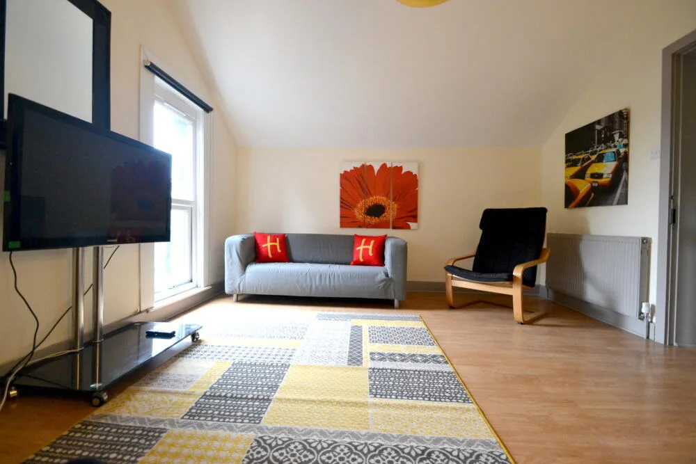 6 bedroom flat for rent