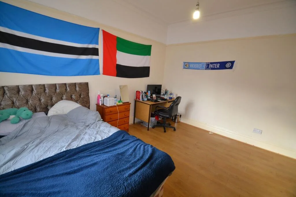1 bedroom house share for rent