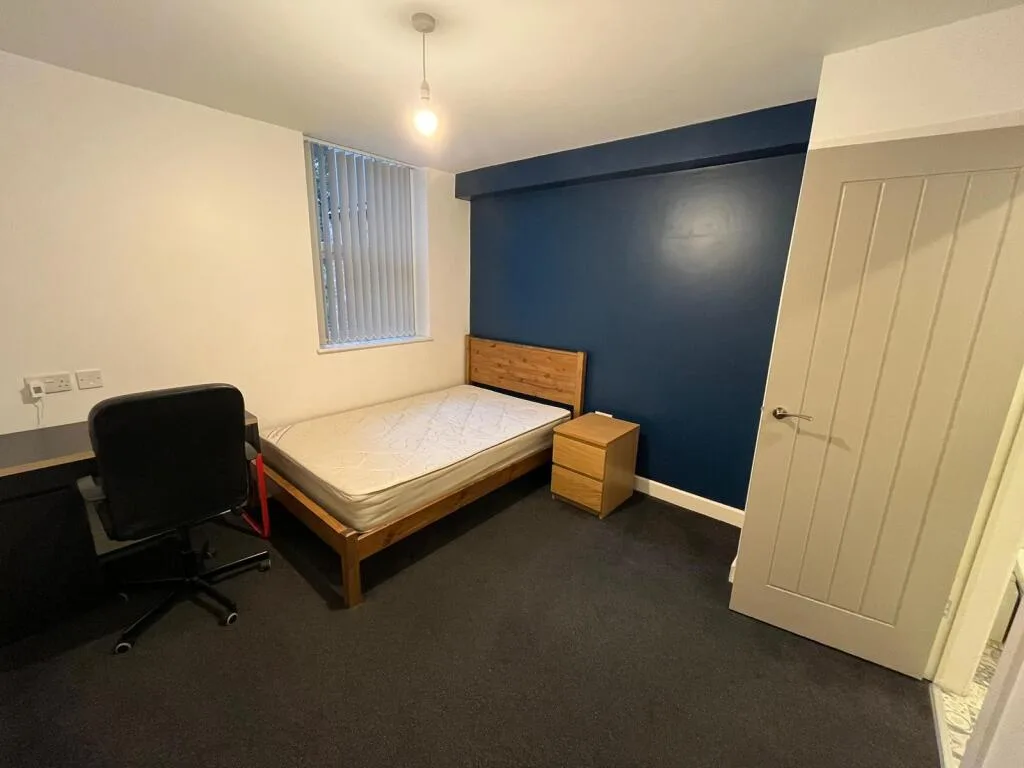 1 bedroom house share for rent