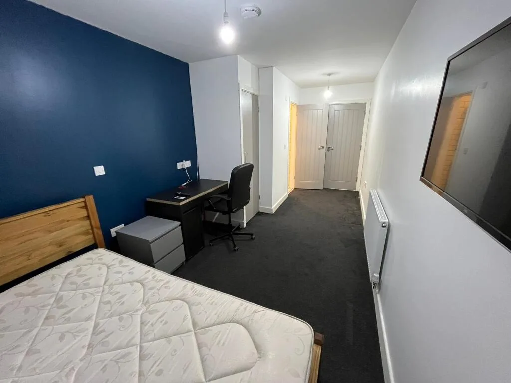 1 bedroom house share for rent